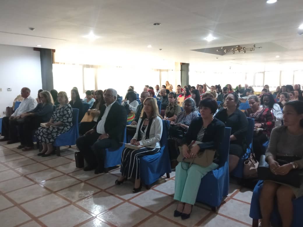 RosyCubaMINJUS's tweet photo. Inicia hoy Taller Nacional de Asesoramiento Jurídico y Legislación presidido por el Ministro de @CubaMinjus @OscarCubaMinjus y conferencia magistral del Profesor Castanedo sobre Mediación de conflictos. @Yalietpr @LeisyHdez @LiliaCubaMinjus https://t.co/NN8KwictVm