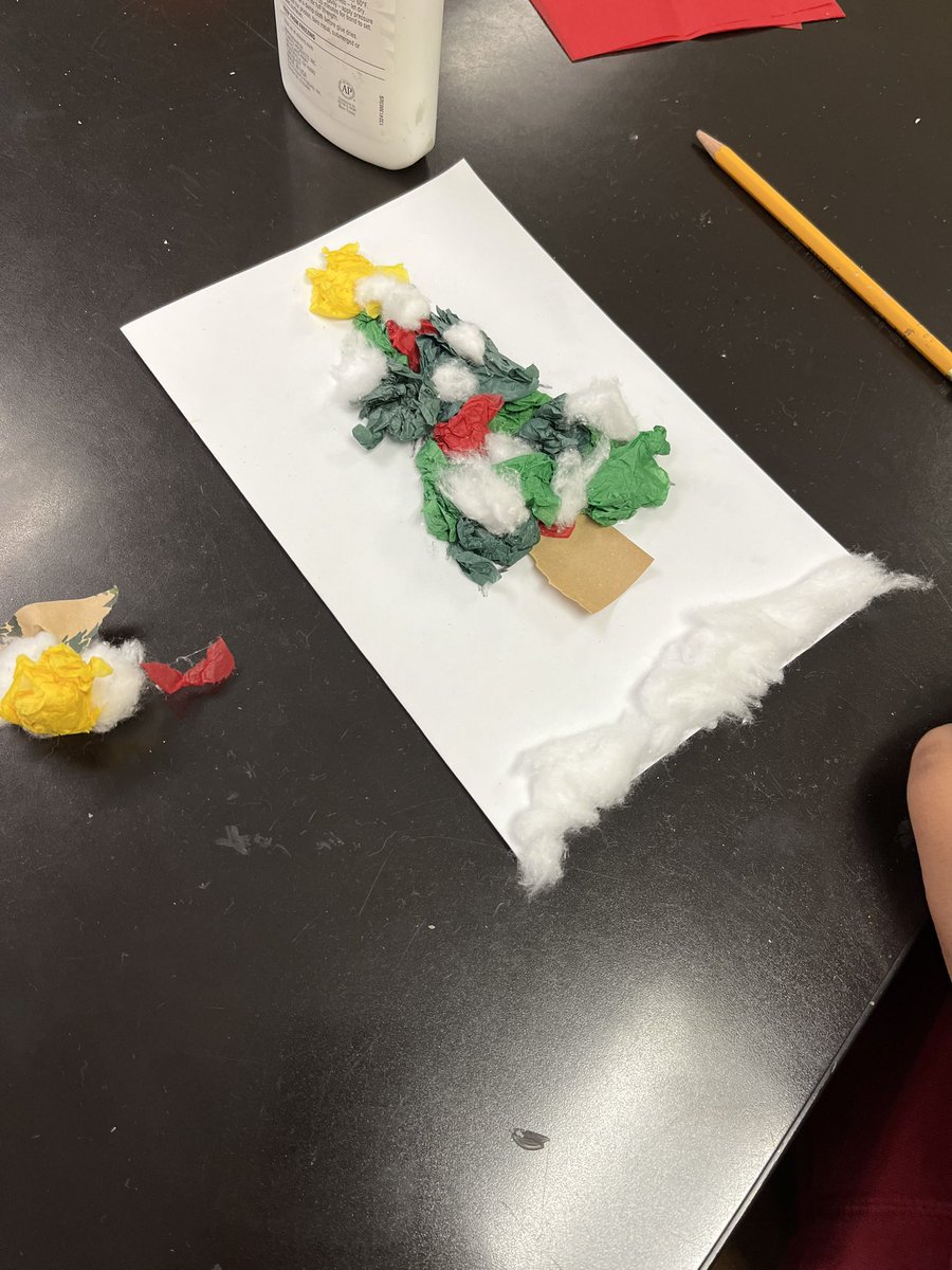 Mrs_LCornejo's tweet photo. Making our holiday cards. @MorenoMustangs #collageart #hisdart https://t.co/ULFQDQIfdZ
