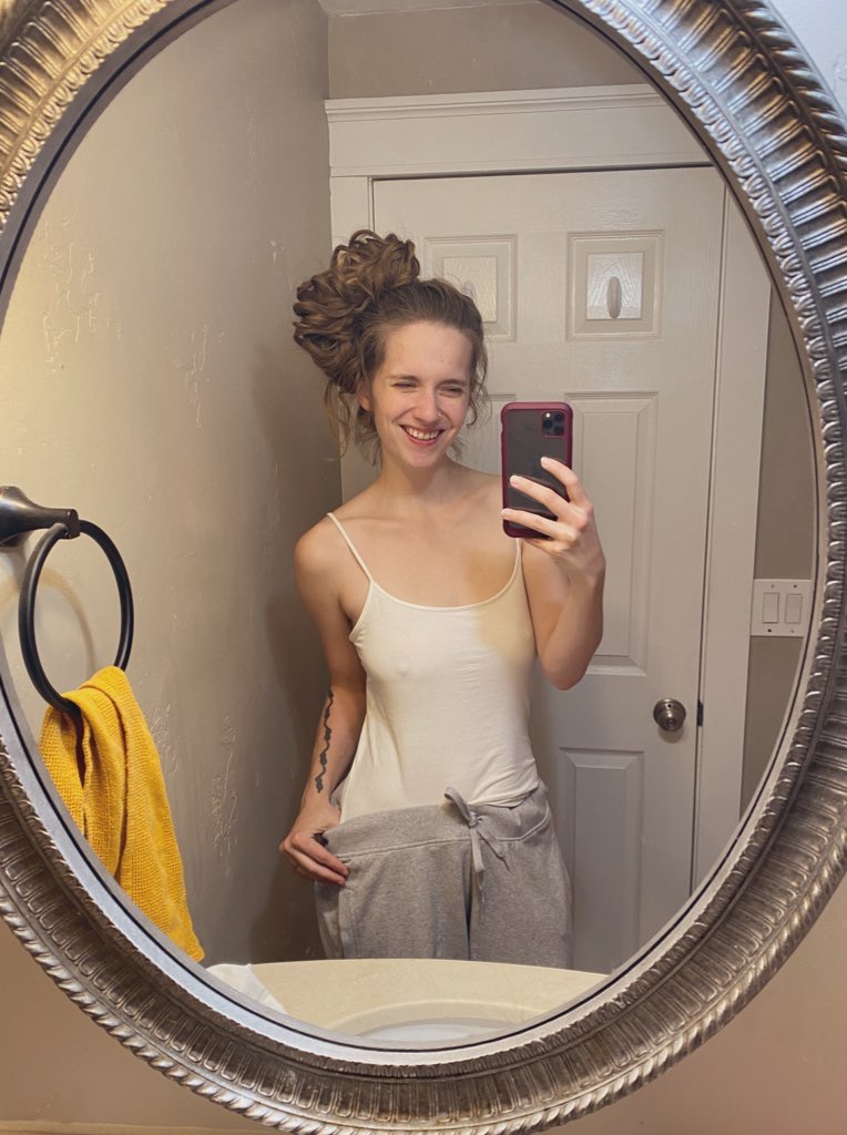 2 pic. https://t.co/iYuZdS9nwZ New subscribers get a really fun surprise sent to their DMs instantly upon joining https://t.co/q56SW6gizO