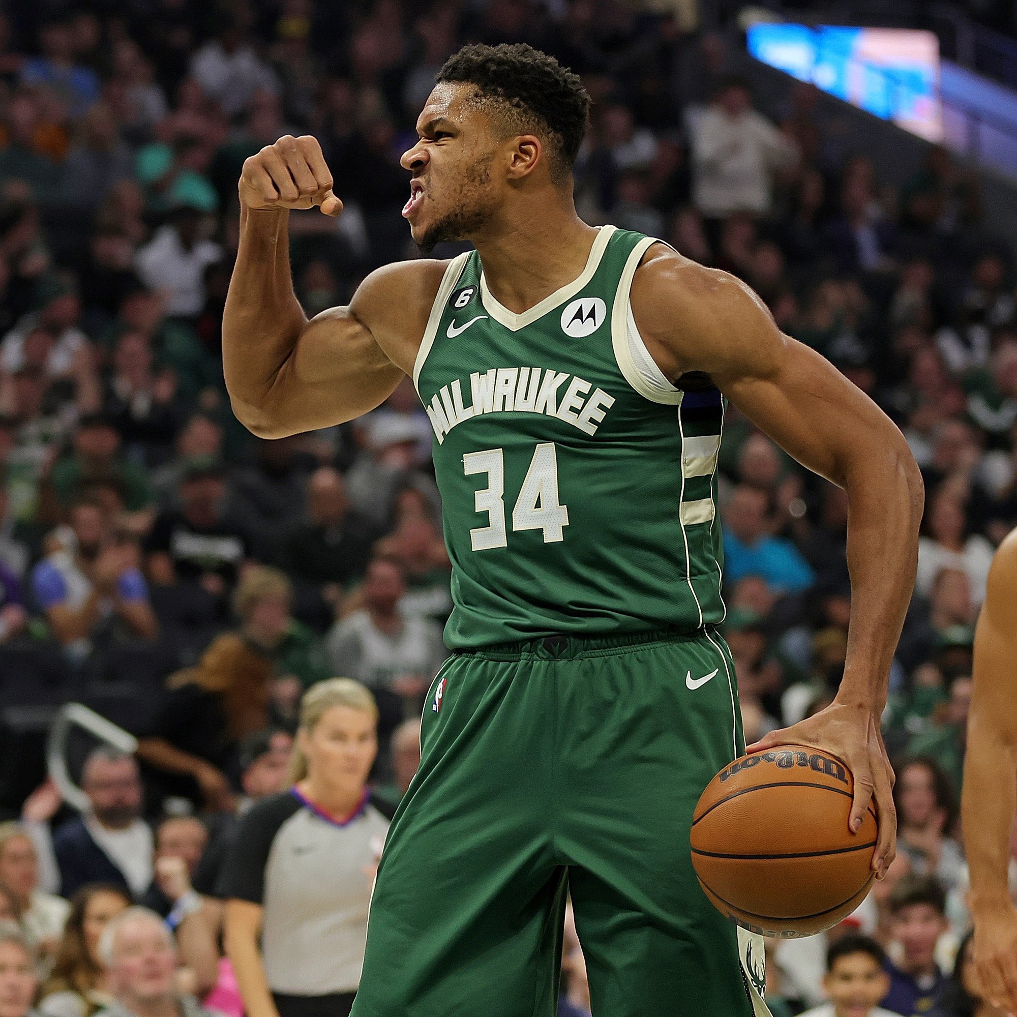 HAPPY BIRTHDAY TO THE GOAT GIANNIS ANTETOKOUNMPO 