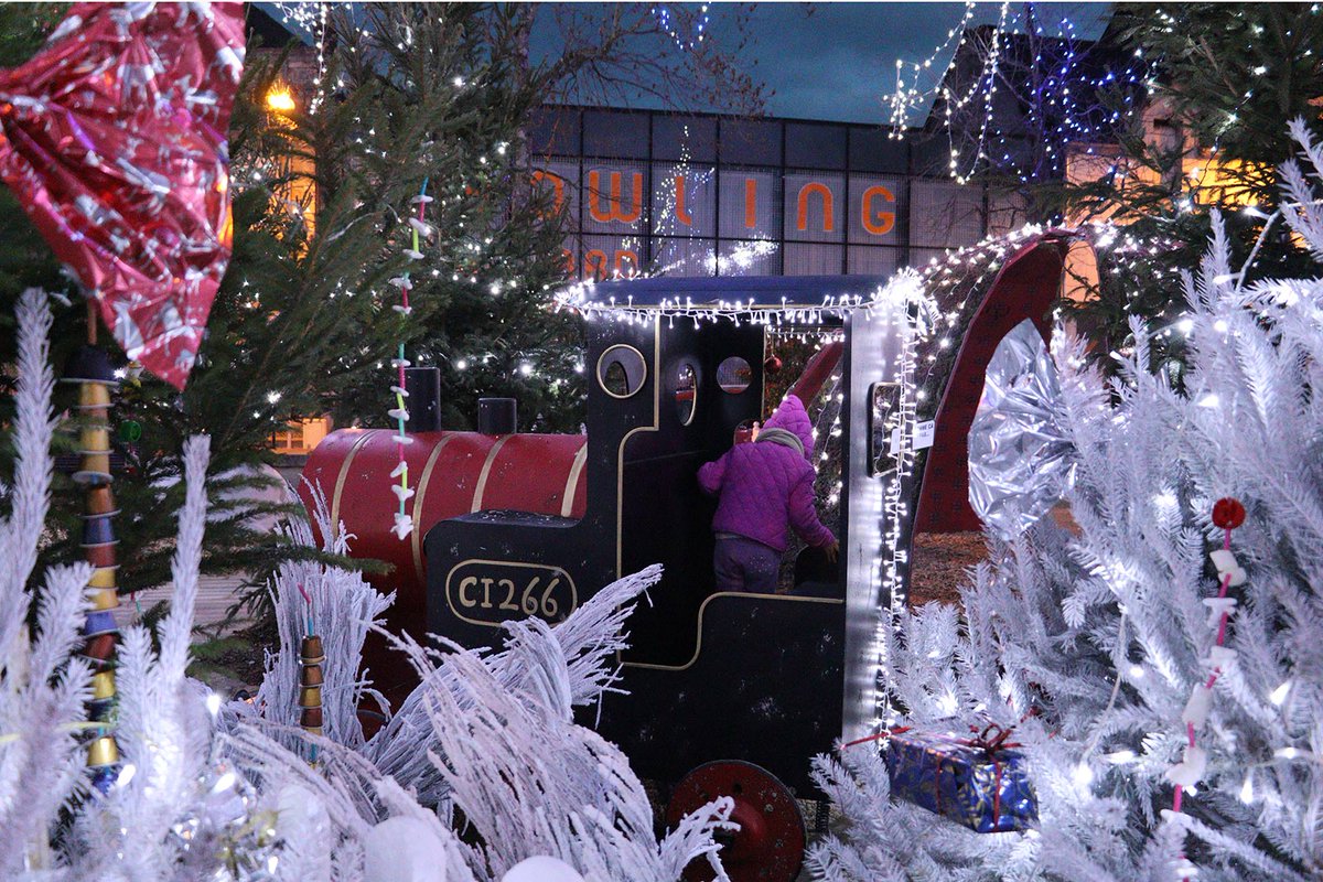 🎄✨ Vendredi 9 décembre, de 18h à 19h30, l'Office de Tourisme Intercommunal Châteaubriant - Derval organise une balade aux #flambeaux dans les rues du centre-ville pour admirer les #illuminations.
Tout public / Gratuit / Réservation au : 02 40 28 20 90
bit.ly/3XTMNuK