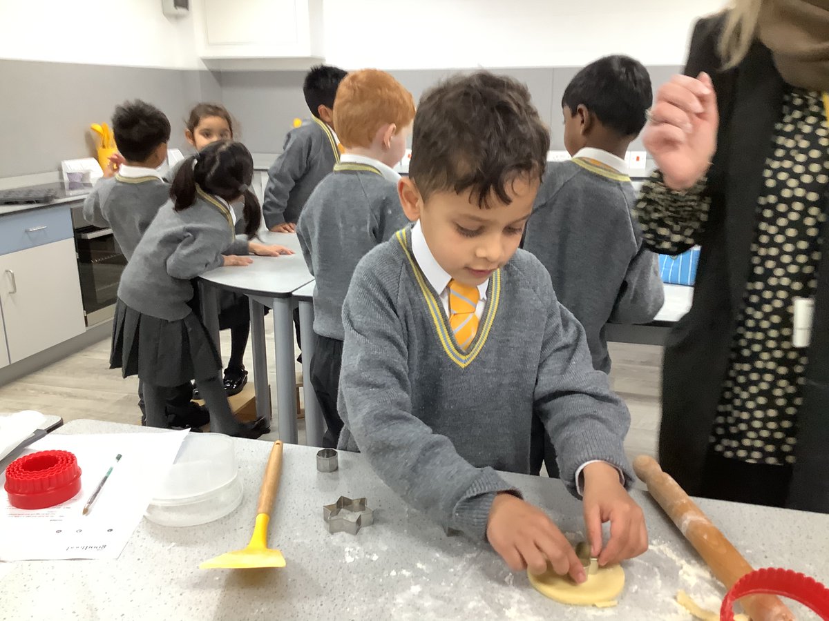 Reception at Staines Prep tweet media