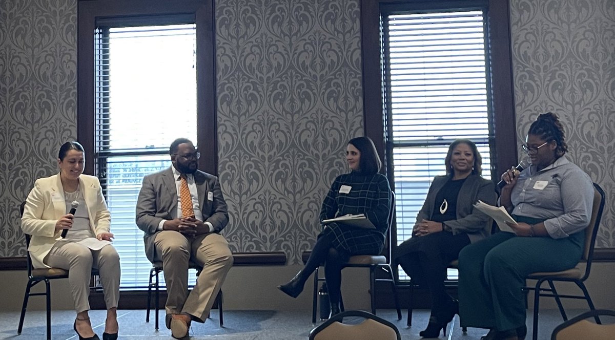 EdTrustTN's tweet photo. Two of our Thrive Fellows are facilitating a panel, “A Critical Conversation on College Access.” We are joined by CJ Powell from @usedgov, @samanthagutter from @TNHigherEd, &amp; Dr. Adrienne Battle, Director of @MetroSchools. #ThrivingTogetherTN https://t.co/yPUGt75Mdg