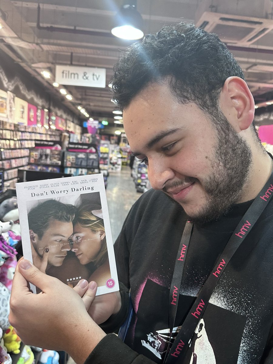 hmv_Southend's tweet photo. Don’t worry darling…
You can still get your copy in store now!!
#dontworrydarling #harrystyles #dvd #bluray #newrelease #hmv #hmvsouthend https://t.co/NCyA44eSEG