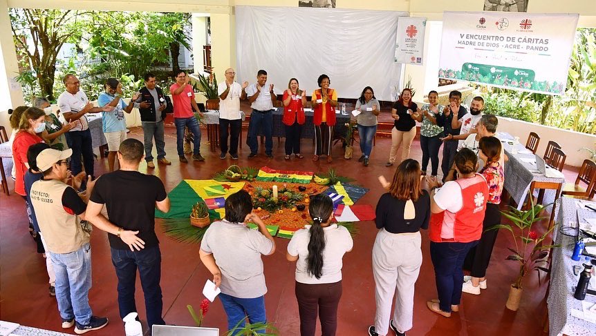 Cáritas Madre de Dios tweet media