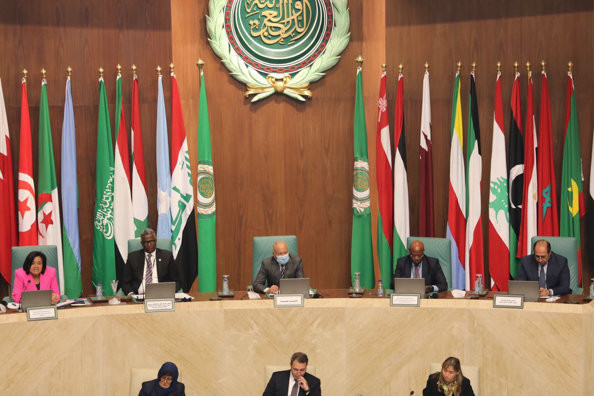 ergayga's tweet photo. The opening session of the jointly organized @arableague_gs &amp; @UN summit on food security, drought and resilience. #Somalia now faces the worst drought in 40 years, affecting 7 million people, 300, 000 of them face famine conditions, and 1.8 million children face malnutrition. https://t.co/9WodJdXUFl
