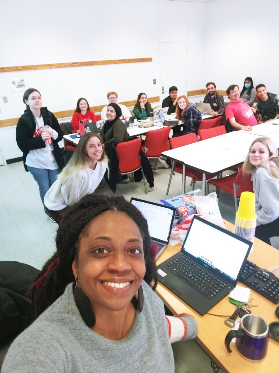 Shakealia Y. Finley™ (she/her/diva) tweet media