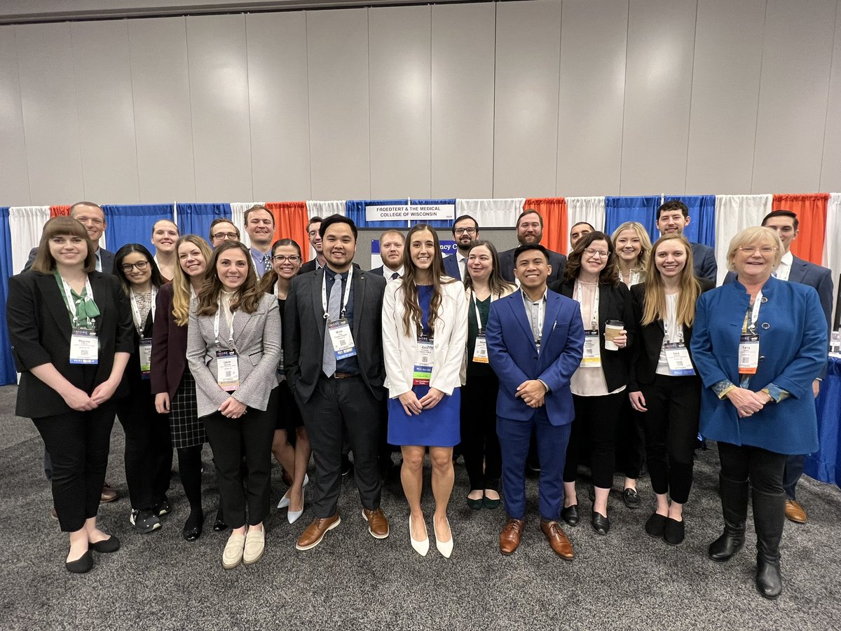 🗣️CALLING ALL STUDENTS OR CURRENT RESIDENTS🗣️ 
Come by our residency showcase booths at <a href="/ASHPOfficial/">ASHP</a> Midyear to ask about our PGY1, PGY2, and PGY 1/2 combined programs from 8-11AM! #ASHP2022 #PharmRes #TwitterRx