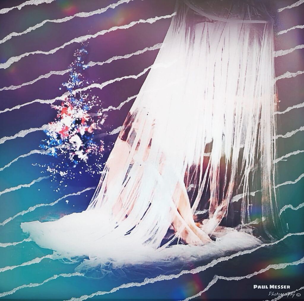 It’s the middle of #GriefAwarenessWeek, and we want to send some extra love to you all. It’s apt that Grief Awareness Week falls in December, a time when it feels borderline illegal to struggle. You end up feeling like you’re surrounded by lights and col… instagr.am/p/Cl15VWVLiw-/