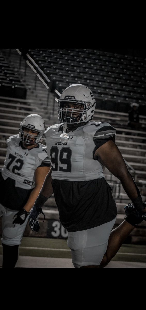 dilanbattle_'s tweet photo. Sophomore season highlights! @TViewWolves https://t.co/WM9fxaLRqu https://t.co/IpNfg7vjU7