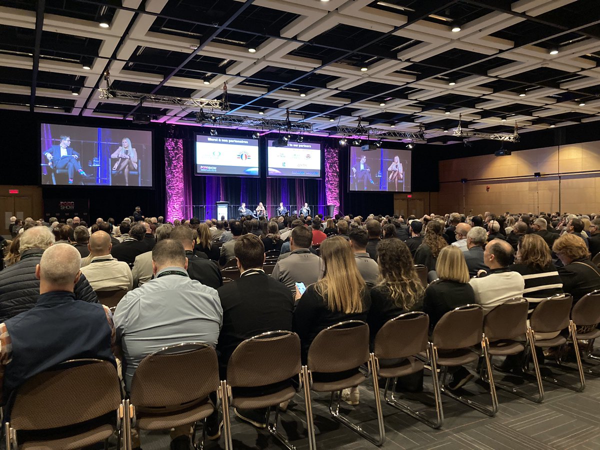 Nous sommes très heureux de vous revoir en grand nombre. 
Merci pour votre présence et bon Porc Show! 
-— - - - - - - - - - - - - 
We are really happy to welcome you again. 
Thank you for your presence and have a good Porc Show! 

#PorcShow