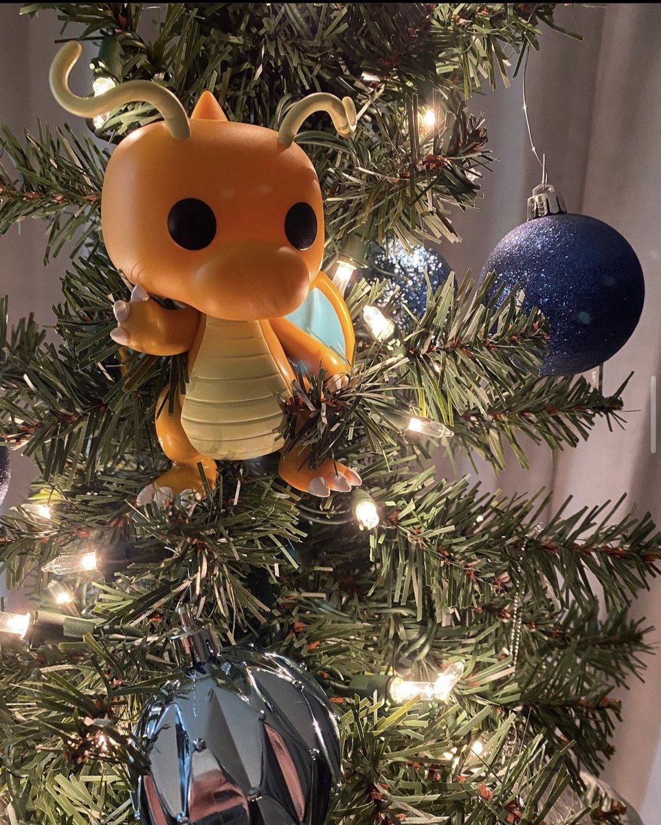 As the jolly Christmas season approaches, people are beginning to put up their Christmas tree, decorating their tree with different ornaments alike.

This tree in particular has a cute Dragonite on it!

Credit:  instagram.com/p/ClZ0VKCrbCk/…