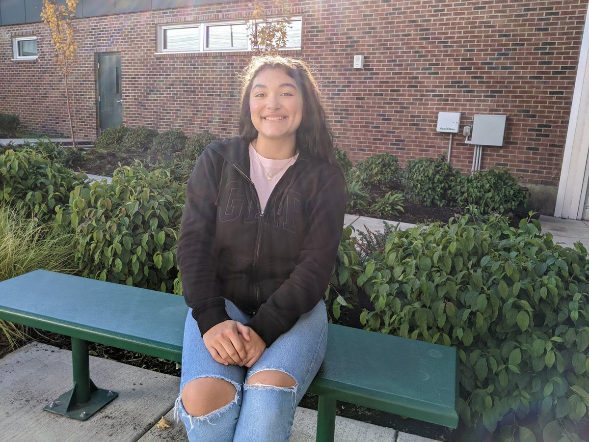 North Marion senior Esmerelda Pacheco Contreras is the only female athlete to letter on the Football Team and one of the few girls to ever join the team. Now, she's breaking ground on the Wrestling Team.
nmarion.k12.or.us/district/page/… #northmarion