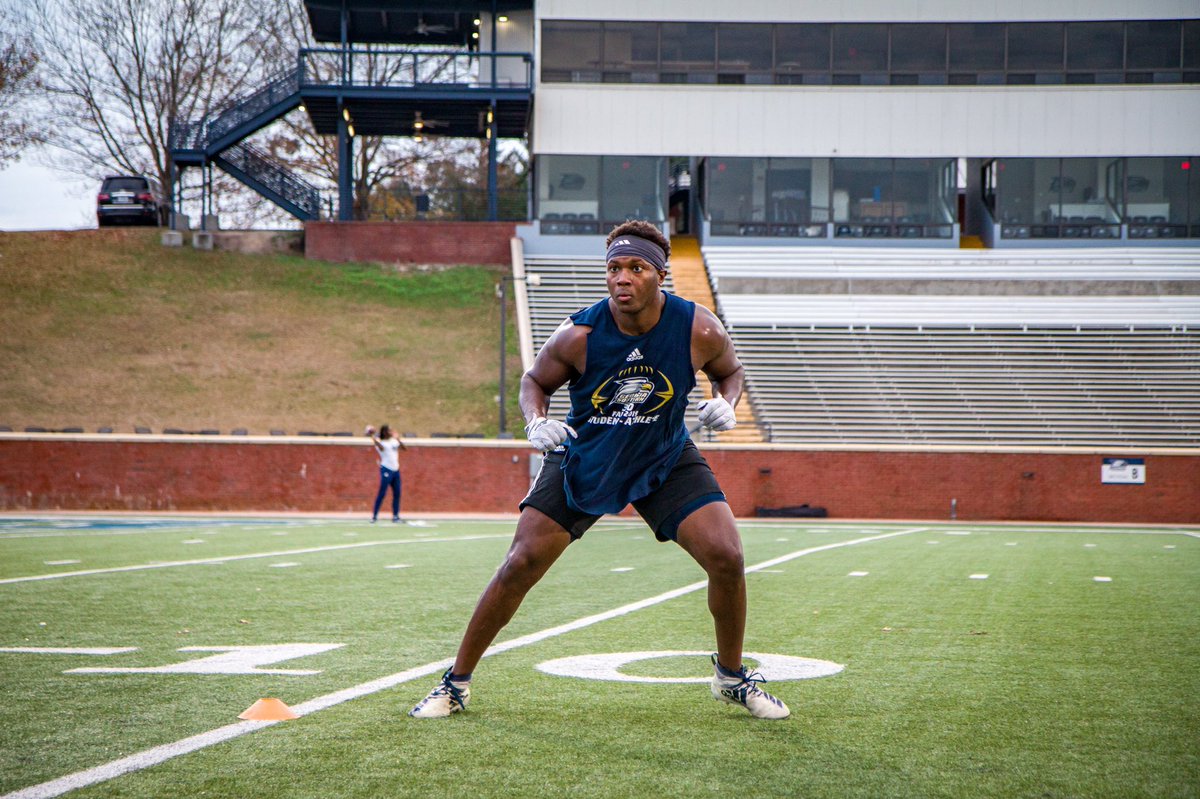 GSAthletics_FB's tweet photo. Job’s not finished.

#HailSouthern | #GATA https://t.co/c5B5n9Y9J0