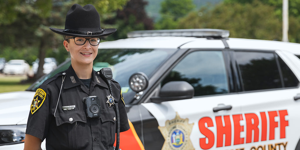 'I truly believe that #sunybroome's professors... launched me into my career path. Thanks to their guidance... I was able to pursue [my career] without hesitation.' - @BroomeSheriff Deputy Emily Zielewicz (CJCO ’15)

👮‍♀️ bit.ly/alumniprofilez…

#sunybroomealumni #broomemagazine