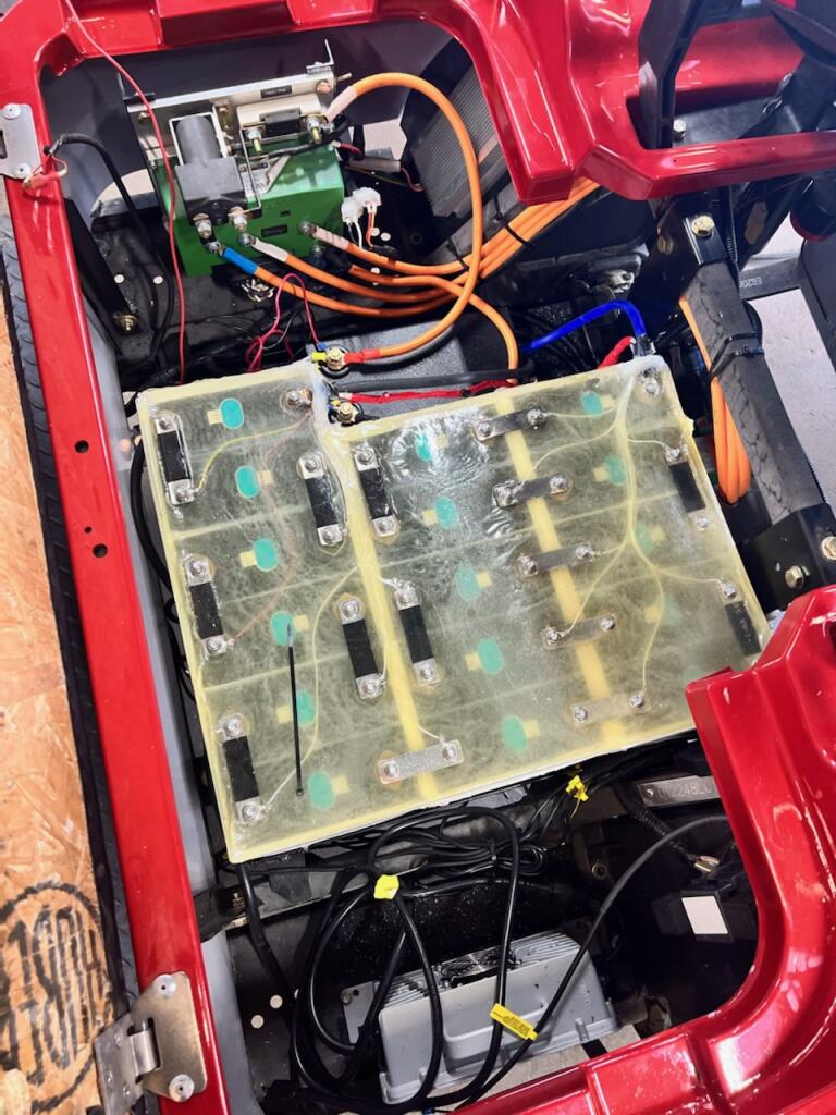 One of our customers built a custom battery bank for his golf cart! EVE 105Ah LiFePO4 Prismatic cells! #instock #houstontx #customcart #custombattery #customgolfcart #lifepo4 #lifepo4battery #lifepo4cell #prismaticcell #prismaticbattery #105ah #105ahlifepo4 #happycustomer