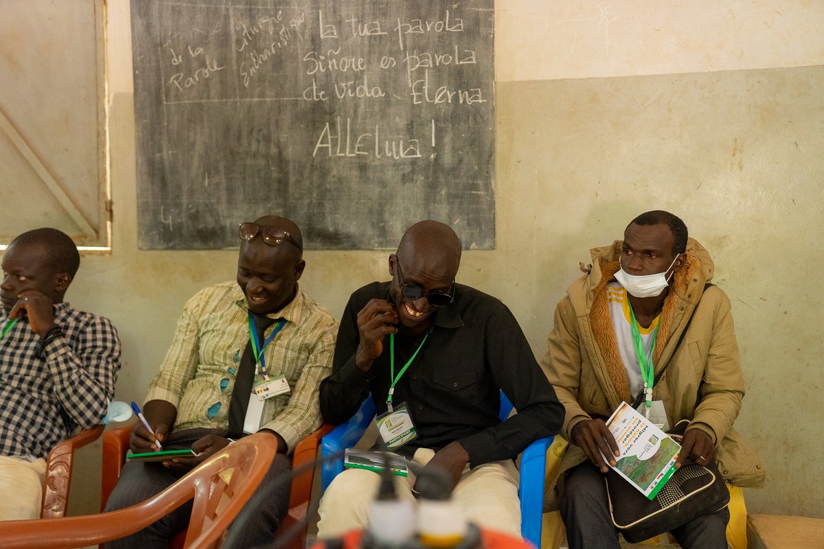 VertEmploi's tweet photo. Retour en images sur les ateliers de formation.

@TchequieAfrique
@OimSenegal
@Wutiko
@OngVIS
 
#AfricaTrustFund  #FranceauSénégal #UnioneuropeenneauSénégal #DER
#DUSgal #unmigration #climatechange #EUInternationalPartnerships
#DUSgal https://t.co/X13jSop129