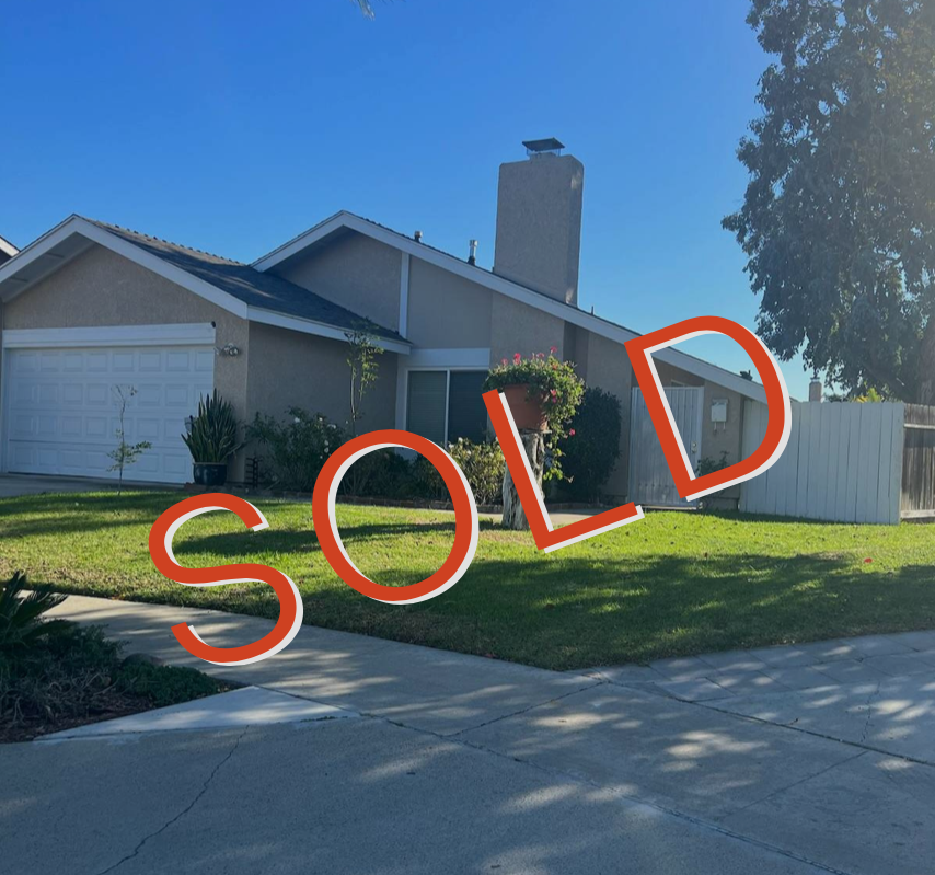 A big congratulations to the Vargas Family 🍾 Thank you for putting your trust in me🙏🏽
📲 714-604 6908
📧 teresaknoll@firstteam.com
📞Hablo Español
👩🏻‍💻DRE 01746290
#realestate #orangecountyrealestate #ochomesforsale #justsold #santaanahomes #realtoradvice #orangecountyrealtor
