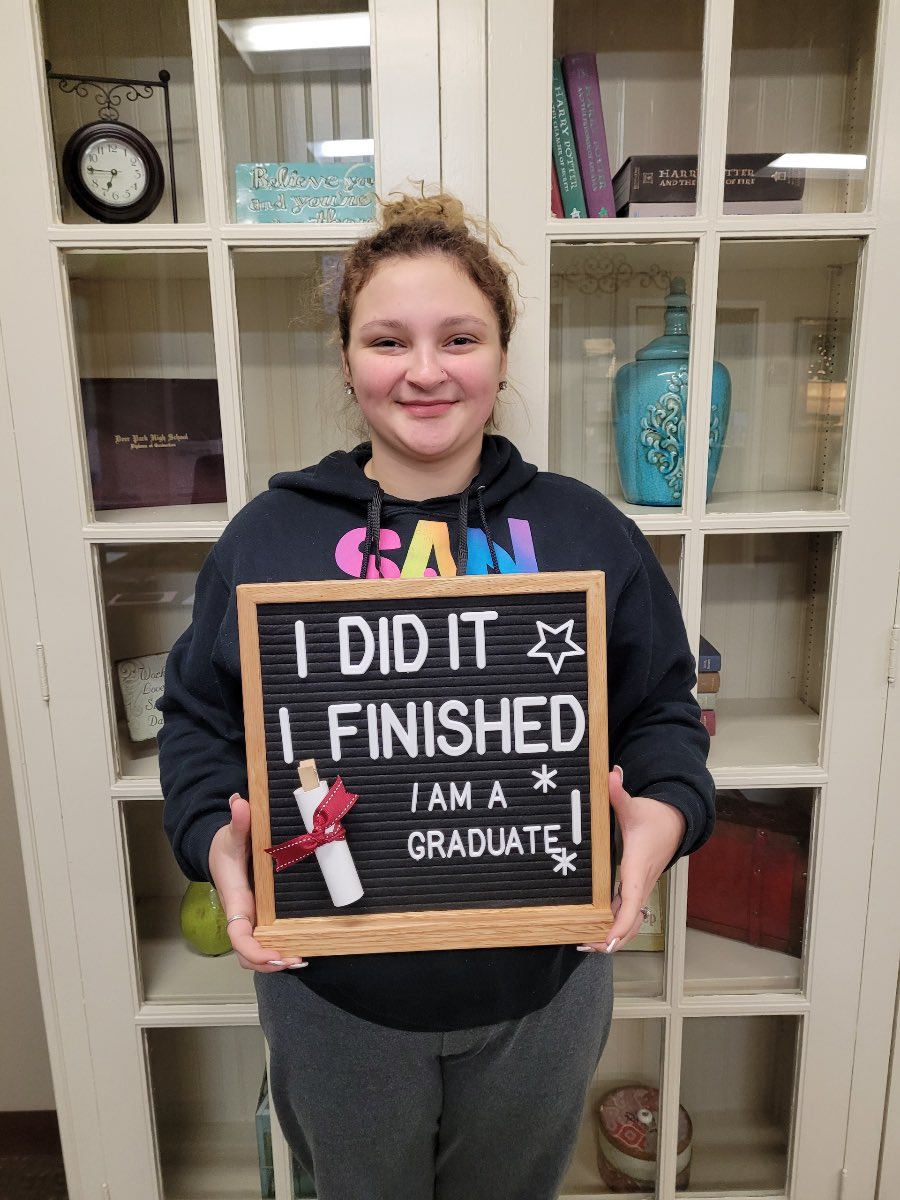 DPISD_WC's tweet photo. We are so proud of this young lady!! Serenity had a goal of graduating early and she reached her goal!! https://t.co/tPCcqbh5tO
