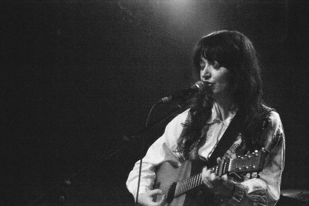 LinziClarkMusic's tweet photo. some lovely shots by @thebovinething from my last gig supporting the wonderful @weareripley ❤

my final gig of the year is this Sunday with @wintermoves, deets and tickets can be found in my bio✨✨✨ https://t.co/Wn2JDOXurc