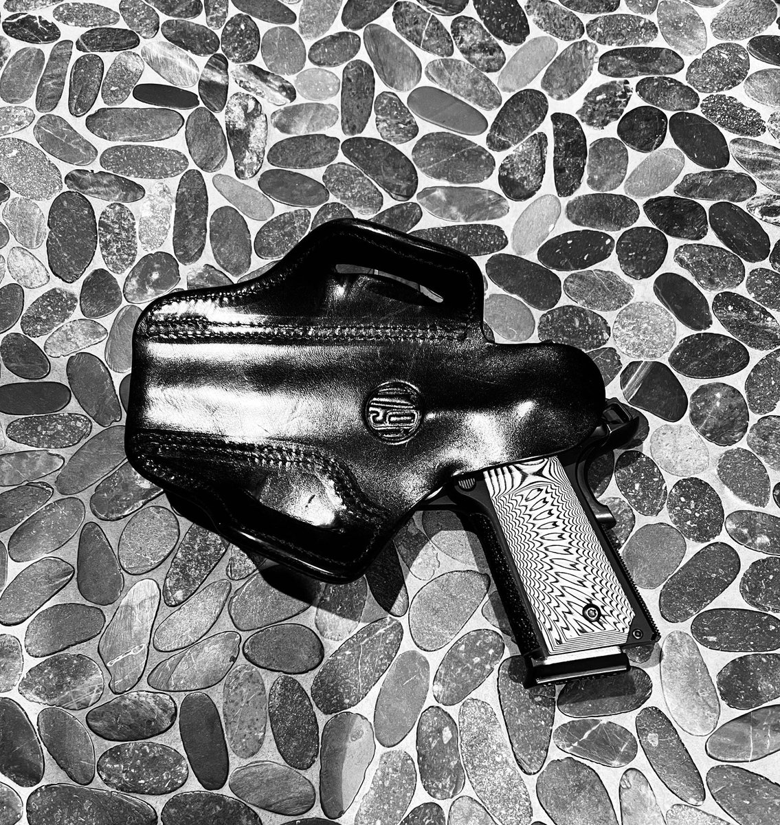 1791Gunleather's tweet photo. Who doesn't love a classic...can't ever go wrong with a 1911! 🔥
.
https://t.co/nStqhFmynx
.
#1791gunleather #2ndamendment #2a #pro2a #holster #guns #tactical #freedom #gunlife #edc #concealedcarry #concealcarry #gunshow #armed #merica #pewpewpew #gunsdaily #gunsofinstagram https://t.co/nCLPQunhTl