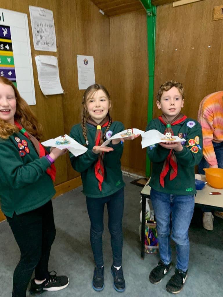KilmacolmScouts's tweet photo. Cubs started with a bit of stargazing to finish off the Astronomer badge, then made lots of Christmas decorations. We awarded the last badges of the term, including Chief Scout Silver for Harry. The Cub Cup for the Six with the most points this term, won by the Blues. https://t.co/NXxuCDUR1N