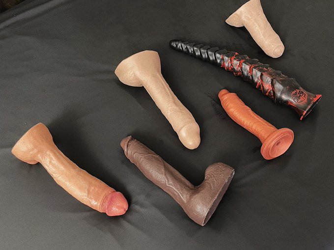Which one should I use for my solo session today? 🤔 https://t.co/ULiOkchwwb