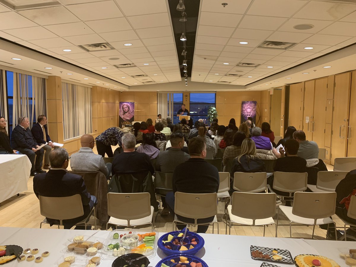 GuildPeel's tweet photo. The Guild's Marian Retreat facilitated by Deacon George Juernas is happening now in the St. Francis Xavier Parish Upper Hall. #Advent2022 #wineandcheese #Marianretreat https://t.co/9eNAJRDiHL