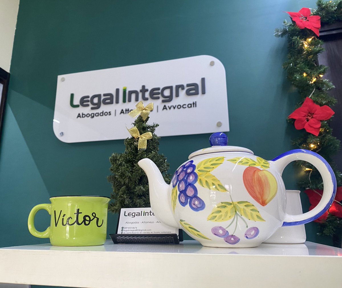 victordcanelo's tweet photo. En @LegalIntegral recibimos la navidad con un suculento chocolate y yaniquecas, preparado con amor por doña Ilsie Payano, a quien debemos agradecer, por ser un instrumento de Dios. #SomosLegalIntegral #TeamIntegral #Abogados
#AbogadosRD
#SomosAbogados
#LaRomana https://t.co/lSDkMZoSpZ