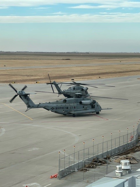 GCKAirport's tweet photo. Fuel stop for a couple of Sea Stallions! The CH-53 is a heavy lift transport helicopter. https://t.co/zt4HVnN4WU