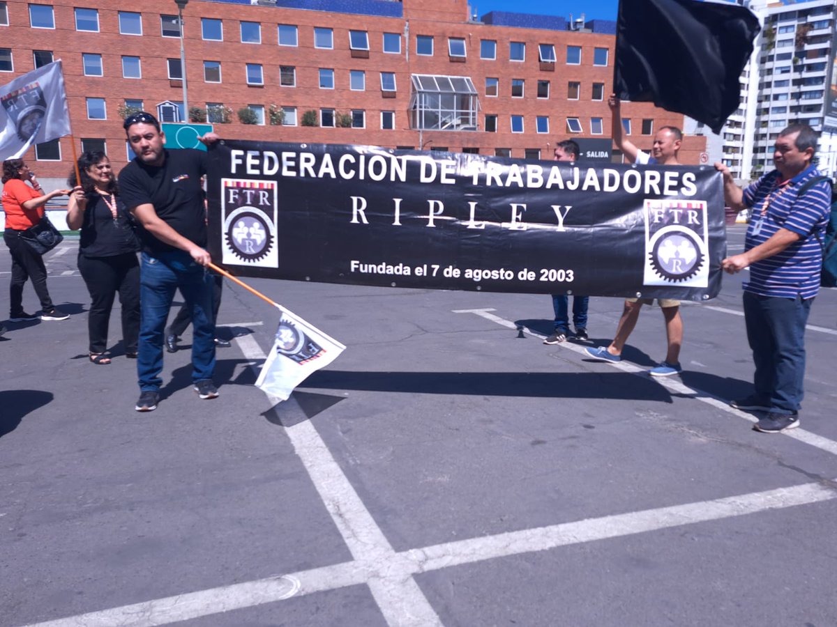 Las Federaciones: FEHR, FESER, FTR Y EL SINDICATO N°1 ECCSA, que representamos aproximadamente  5MIL TRABAJADORES, nos hemos unido en un evento inedito, para manifestar nuestro descontento.....