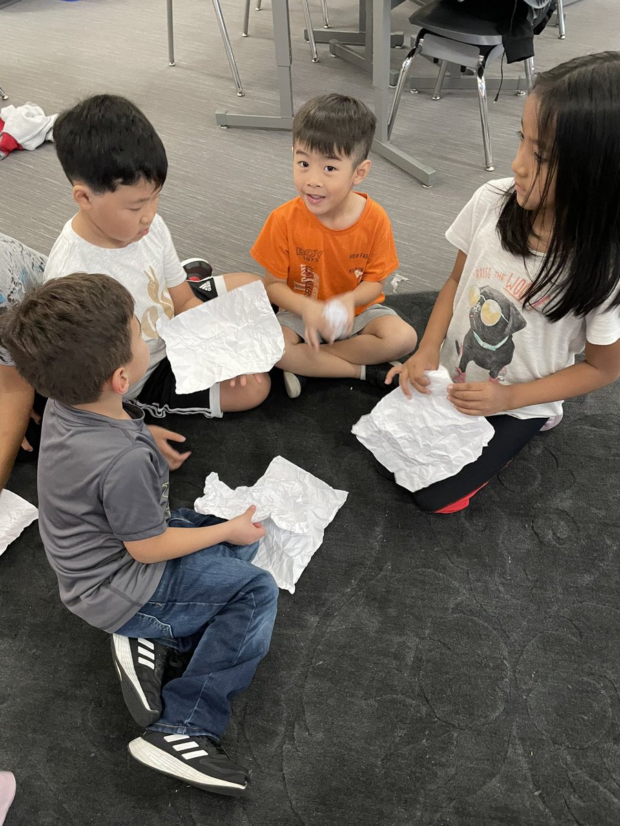 KellyBraun6's tweet image. @KISDMathSquad #MathKISDMonthlyChallenge Kids had fun showing what they know and evaluating each other’s answer through the Think and throw strategy!