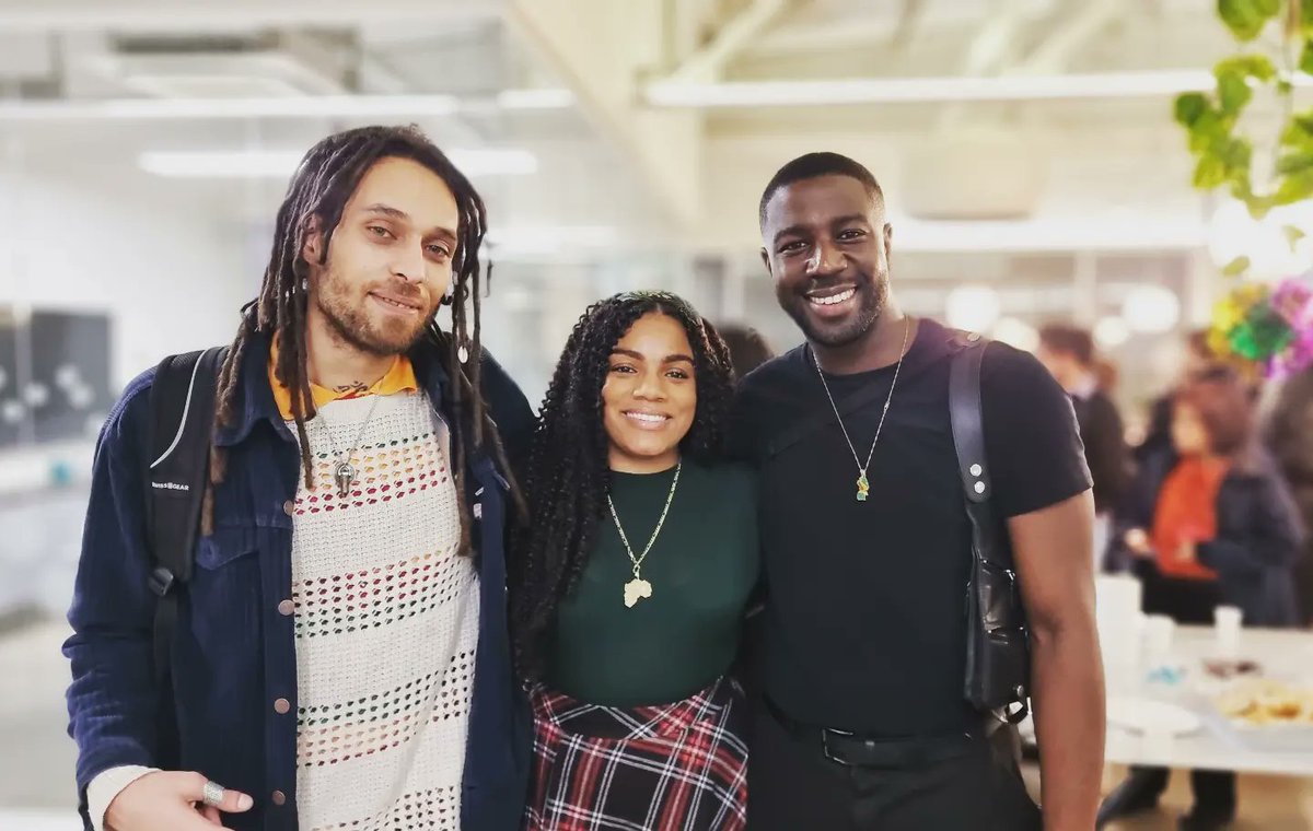 Keeping it red with the Socialist Santa <a href="/jeremycorbyn/">Jeremy Corbyn</a> and some wonderful comrades today. Thanks for the solidarity! ✊🏾