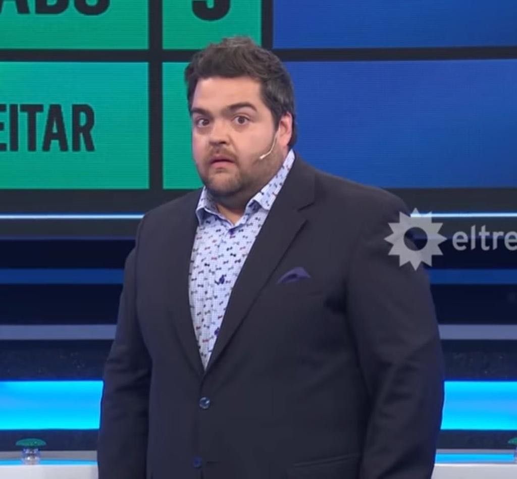 FDoficial's tweet photo. No puedo creer que Marruecos eliminó a España. Estoy así https://t.co/4HIkWsfPHF