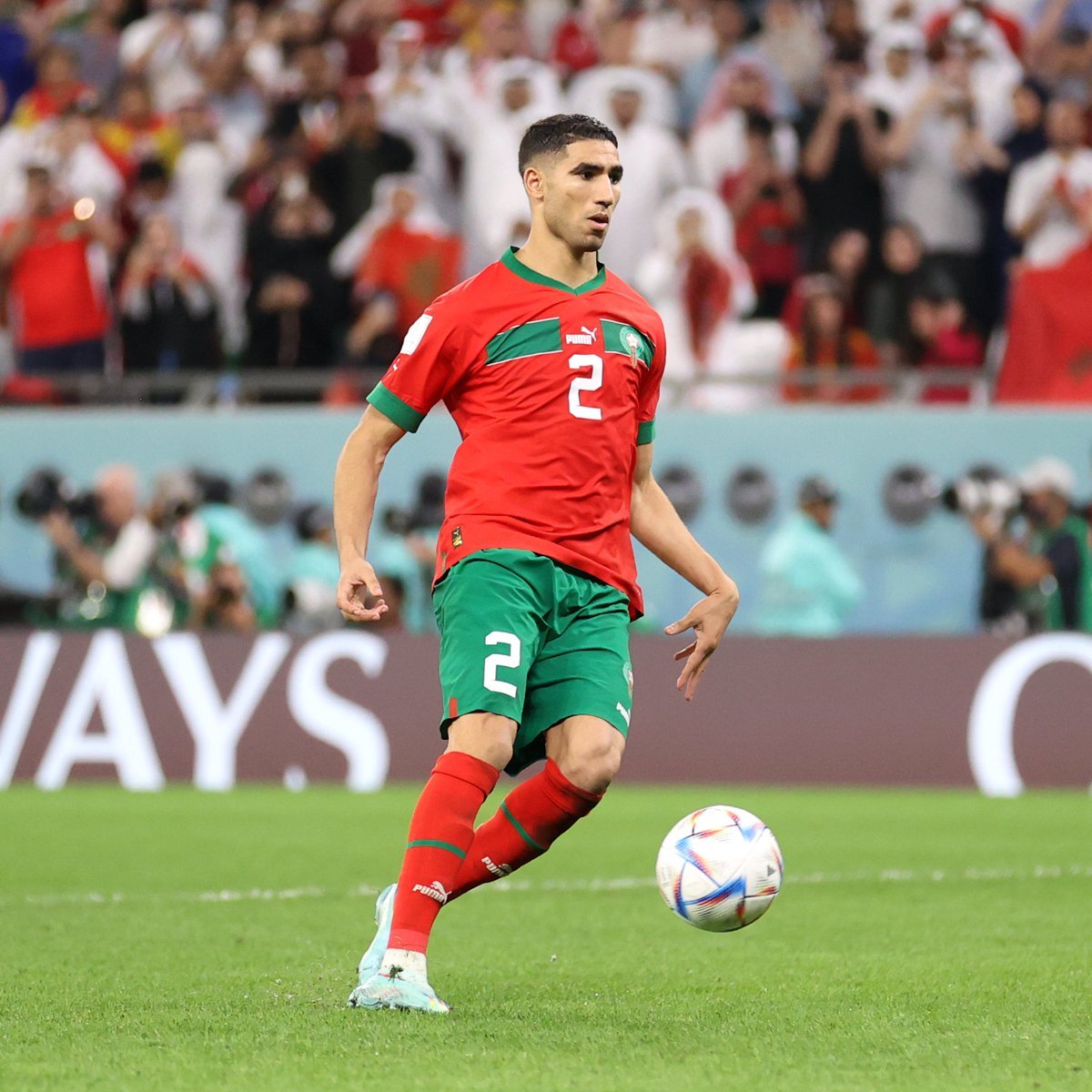 ZachLowy's tweet image. Achraf Hakimi was born and raised in Madrid to Moroccan parents, spent the first years of his life in Spain, and rejected approaches from Spain to play for the Morocco national team.

Today, he scored a panenka penalty against Spain to send Morocco to the quarterfinals.