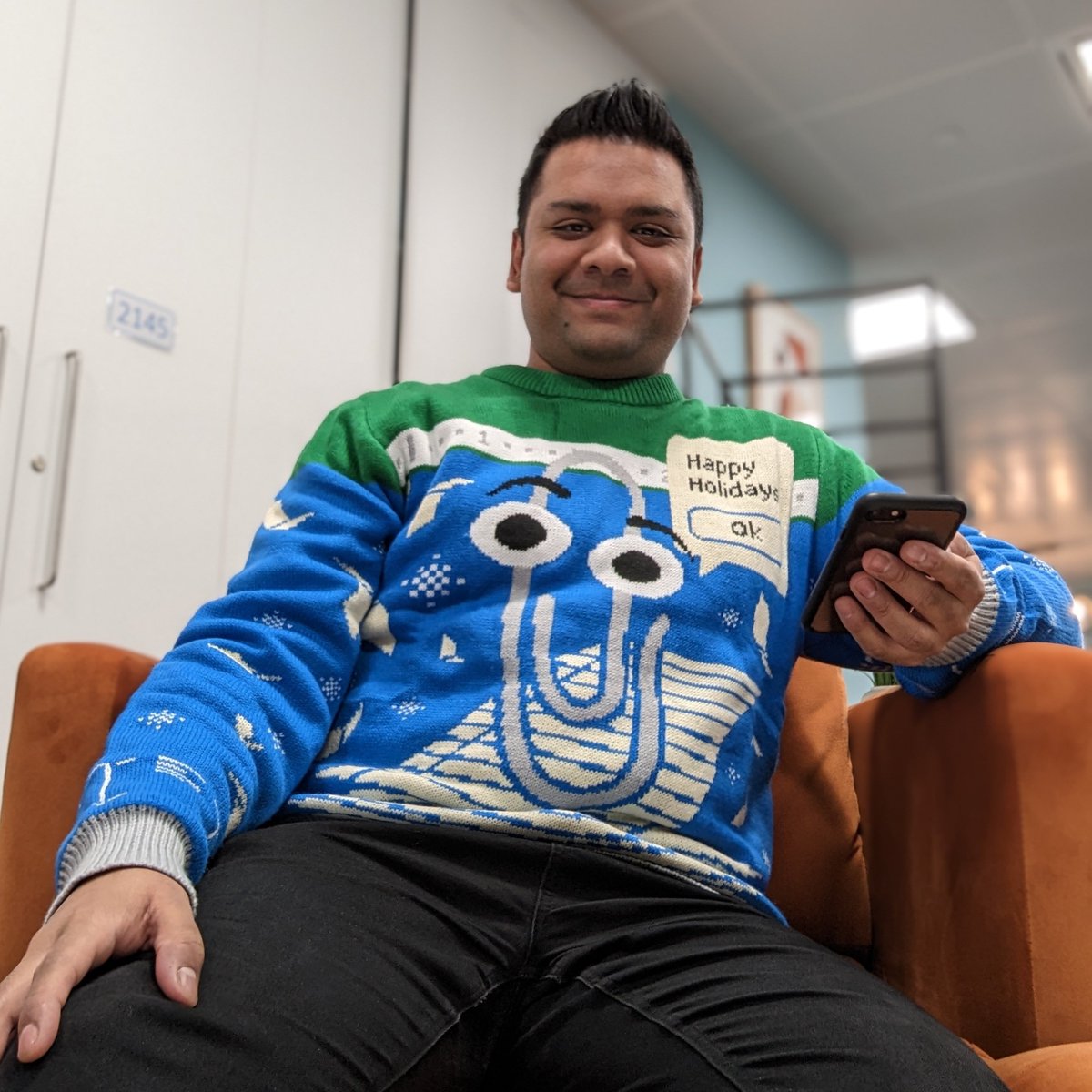 Yes... That is Clippy.
On a Christmas jumper.
That is in my wardrobe and ownership.
#WindowsUglySweater