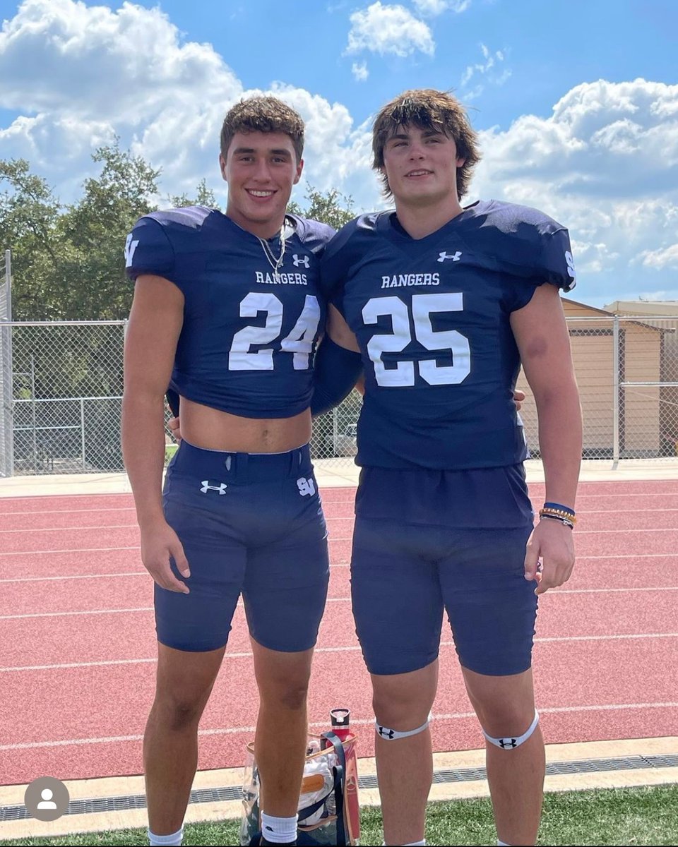 JaxsonMaynard1's tweet photo. Been dreading this for 2 yrs! Thanks to my brothers/teammates from the c/o ‘23!  You guys took me in as a freshman and taught me what SV Football is about! I promise I’m going to make you proud! 
@GWoods_24
@_tystone_
@davidDehoyos20
@ColtonThomasson 
@ShayBafidis
@MasonBirch34 https://t.co/rzN7q5zbqu