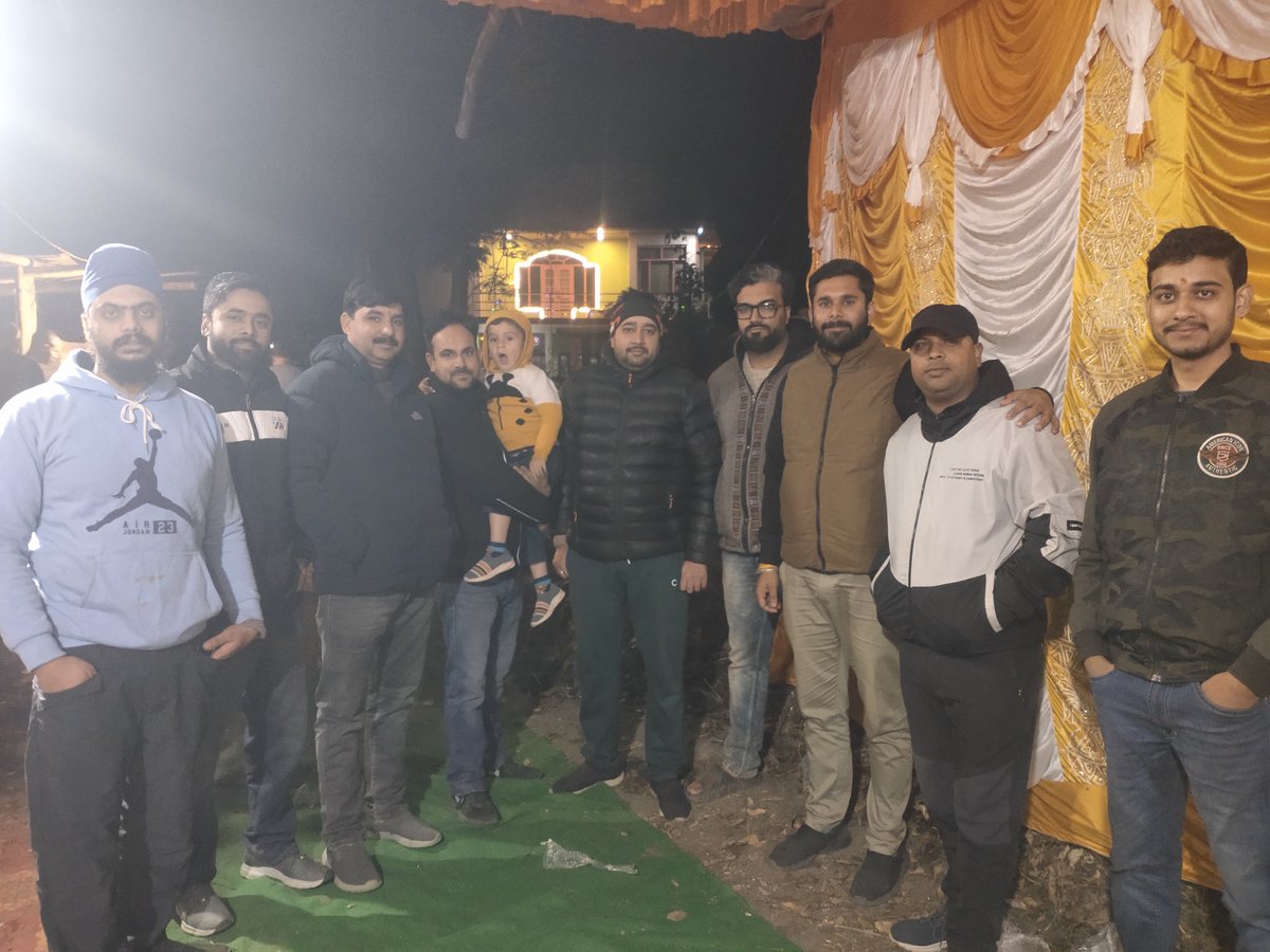 rishav_pandav's tweet photo. आज #बैजनाथ विधानसभा के #विभिन्न_विवाह समारोह में उपस्थित होकर समस्त परिवारजनों को शुभकामनाएंँ प्रेषित की🙏
भाई #अक्षय_मेहरा,भाई #Manish_Kumar

रिशव पांडव
प्रदेश सचिव @INCHimachal
बैजनाथ विधानसभा क्षेत्र

@ShuklaRajiv @SanjaySDutt @virbhadrasingh @AgnihotriLOPHP @SukhuSukhvinder https://t.co/wtKmiRrJz5