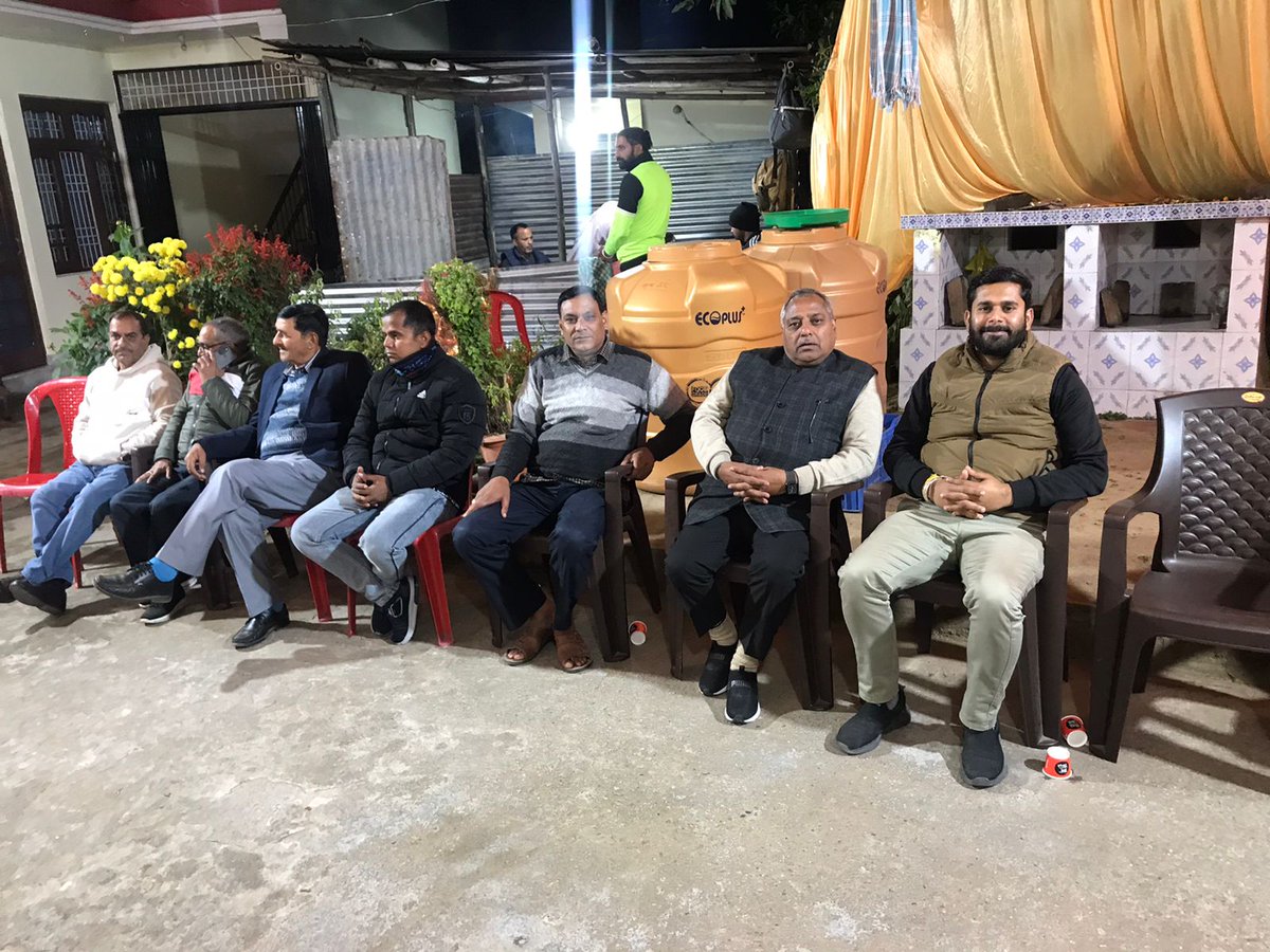 rishav_pandav's tweet photo. आज #बैजनाथ विधानसभा के #विभिन्न_विवाह समारोह में उपस्थित होकर समस्त परिवारजनों को शुभकामनाएंँ प्रेषित की🙏
भाई #अक्षय_मेहरा,भाई #Manish_Kumar

रिशव पांडव
प्रदेश सचिव @INCHimachal
बैजनाथ विधानसभा क्षेत्र

@ShuklaRajiv @SanjaySDutt @virbhadrasingh @AgnihotriLOPHP @SukhuSukhvinder https://t.co/wtKmiRrJz5
