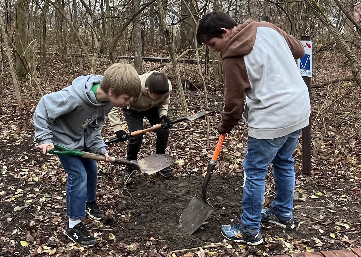 GatorsBike's tweet photo. We always try to instill pride and respect for trails by teaching trail maintenance to our riders whenever possible!  #trailcrew #trailbuilding https://t.co/gBm2CkoQZR