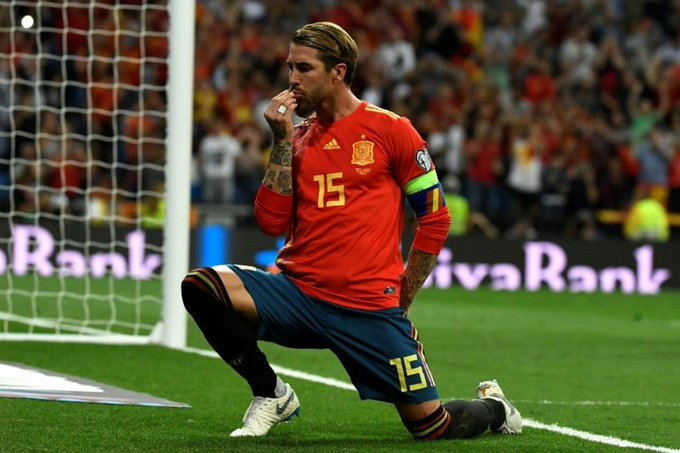 C_ray_P's tweet photo. Decidiste llevar a Eric Garcia, que no jugó ni un solo minuto, antes que a un capitán y líder nato como Sergio Ramos.

Ni olvido ni perdón Luis Enrique https://t.co/FRLVKTdl7G
