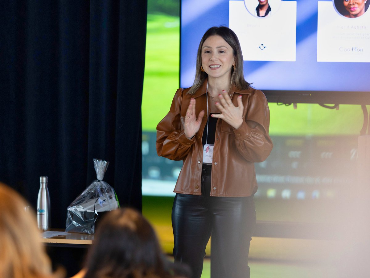 sandydedeian's tweet photo. What's better than participating in a workshop conference? It's taking part in one where I'm surrounded by the amazing businesswomen of @ReseauRFAQ
It was such a pleasure discussing experiences and being inspired by the Happy Consultant Nathalie Lehoux.
#rfaq #womeninbusiness https://t.co/1tLRqt5Dbo