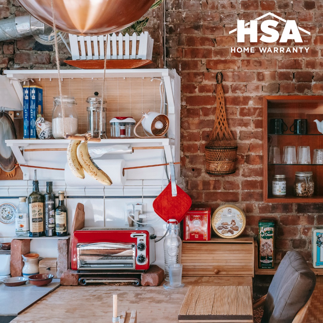 Semonin's tweet photo. In most homes, the kitchen is the busiest room, so it’s important for the room to be warm and inviting as well as functional. HSA Home Warranty shares some tips for turning your busy kitchen into a cozy kitchen. 
Read more here: https://t.co/Kgw7fz2Odi https://t.co/wz3K1Tf82O