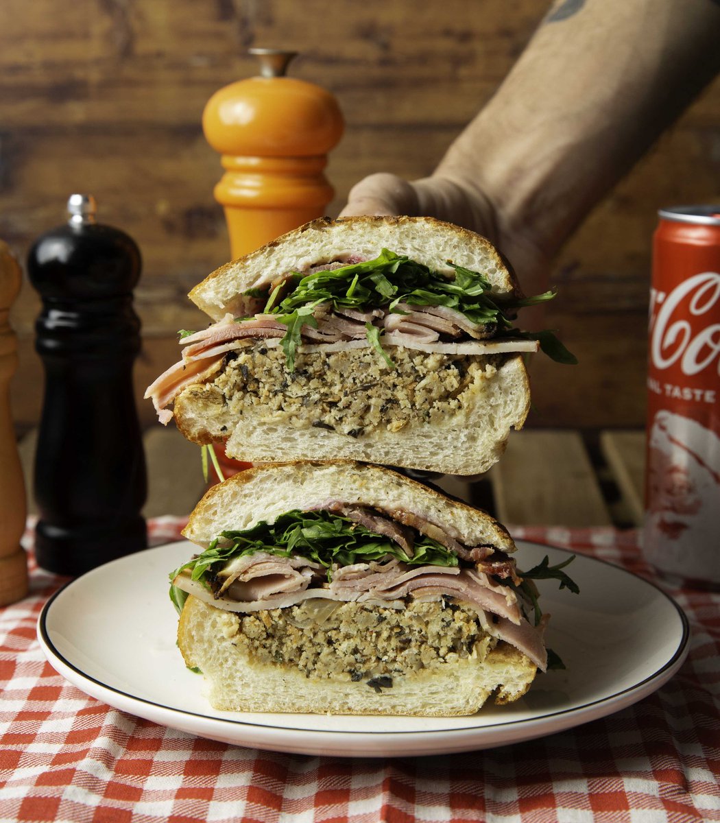 CHRISTMAS CRACKER 🎄🥪
⠀
Roast turkey, baked ham, crispy bacon, herb &amp; onion stuffing, homemade mayo, cranberry relish with rocket on chargrilled ciabatta 🤤

Lunch Menu | Monday to Friday | 12pm to 2:30pm