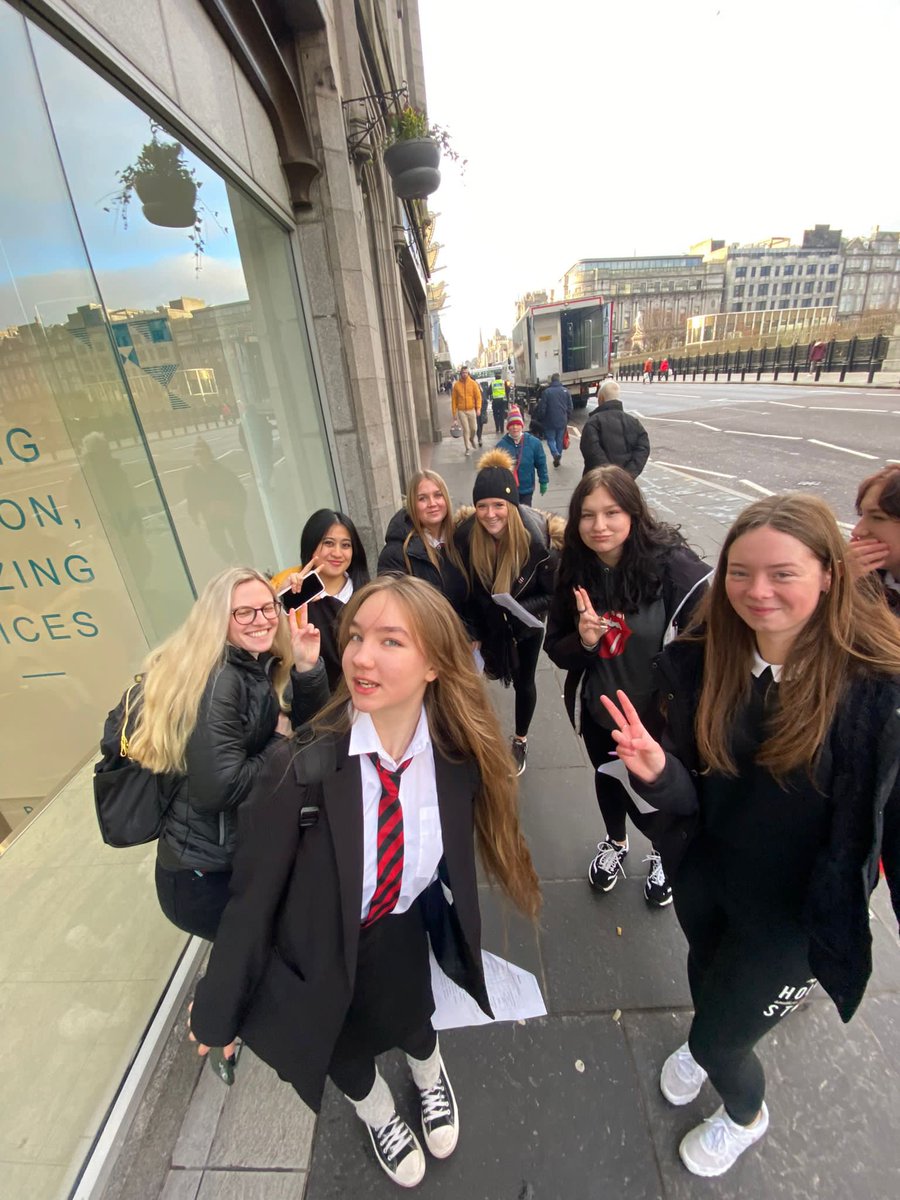 Big well done to the N5 Travel and Tourism class identifying the impacts of seasonal tourism in Aberdeen and questioning industry experts at the Sandman Signature Hotel on promotion and sales🎄<a href="/FASocialSubs/">Fraserburgh Academy Social Subjects</a> @FraserburghAcad
