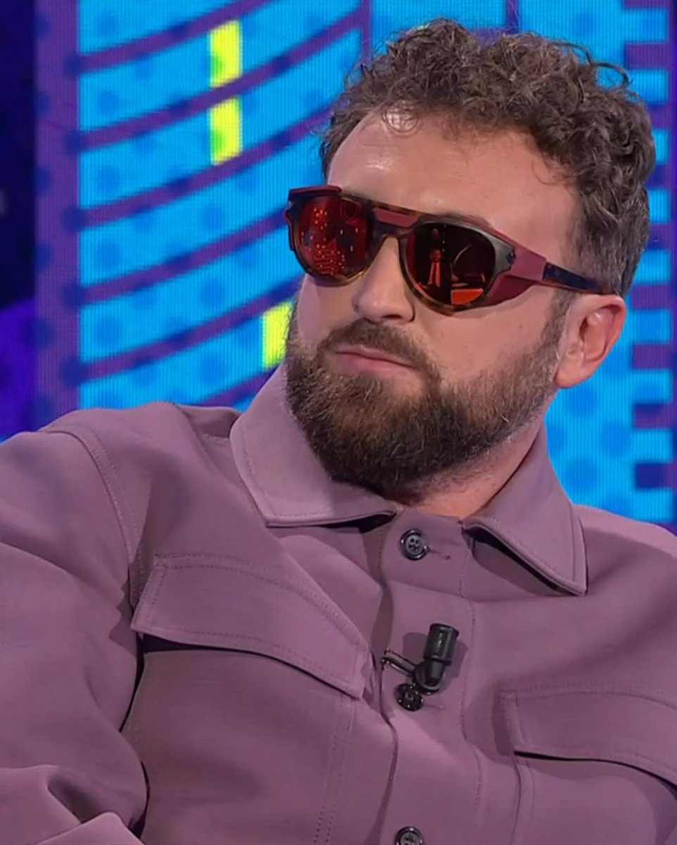 COME4BREAKFAST's tweet photo. @dargendamico in @COME4BREAKFAST 💣

The italian rapper, songwriter and record producer joined host @alecattelan  to talk about his work and to release his brand new single, wearing a total look from our last collection. https://t.co/pqXKcbLrbd