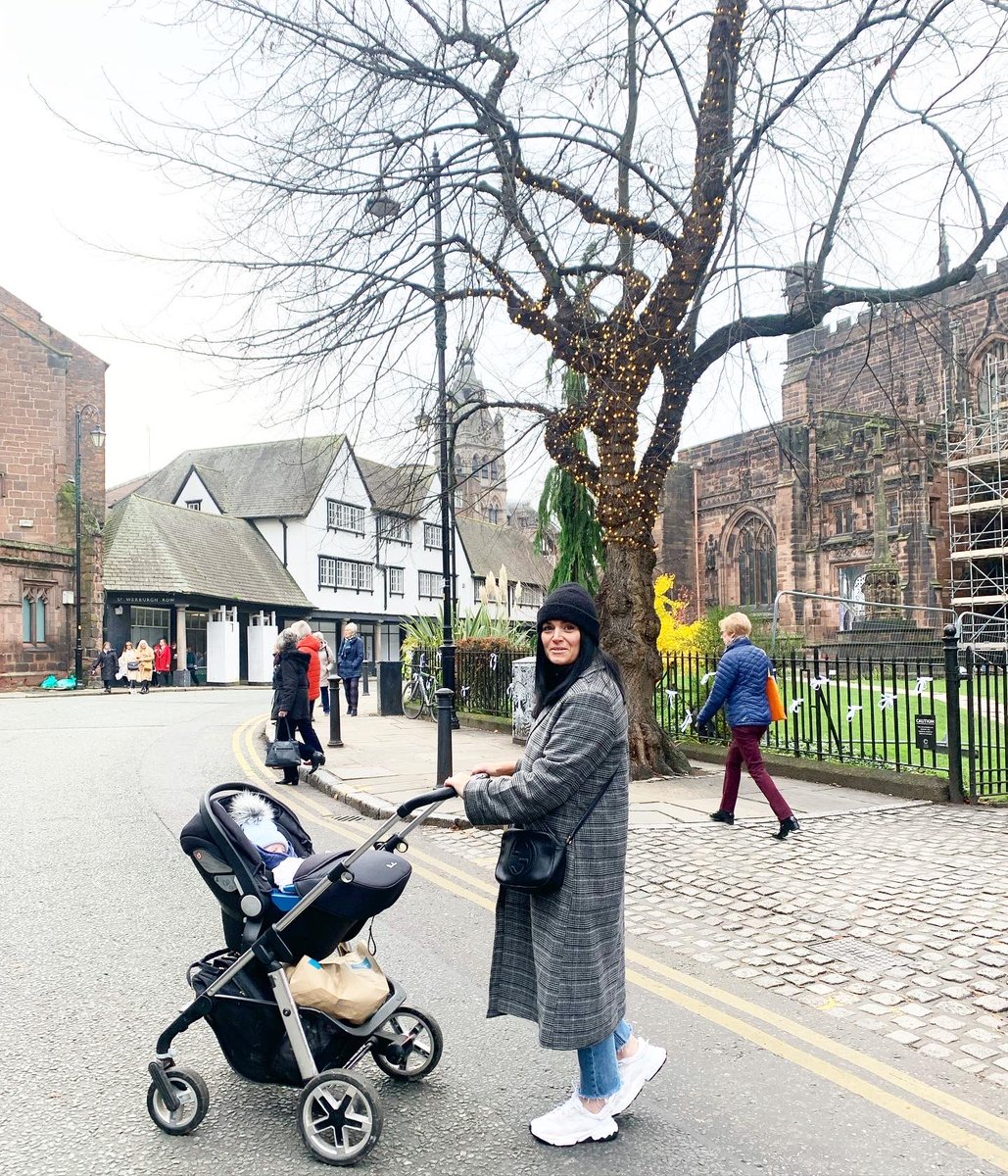 adele1985's tweet image. 37!!! 🥂🎂
Throw back to last Friday .. my bday! Had the best day with my little family 🥰 #mybirthday #chester #birthdaygirl