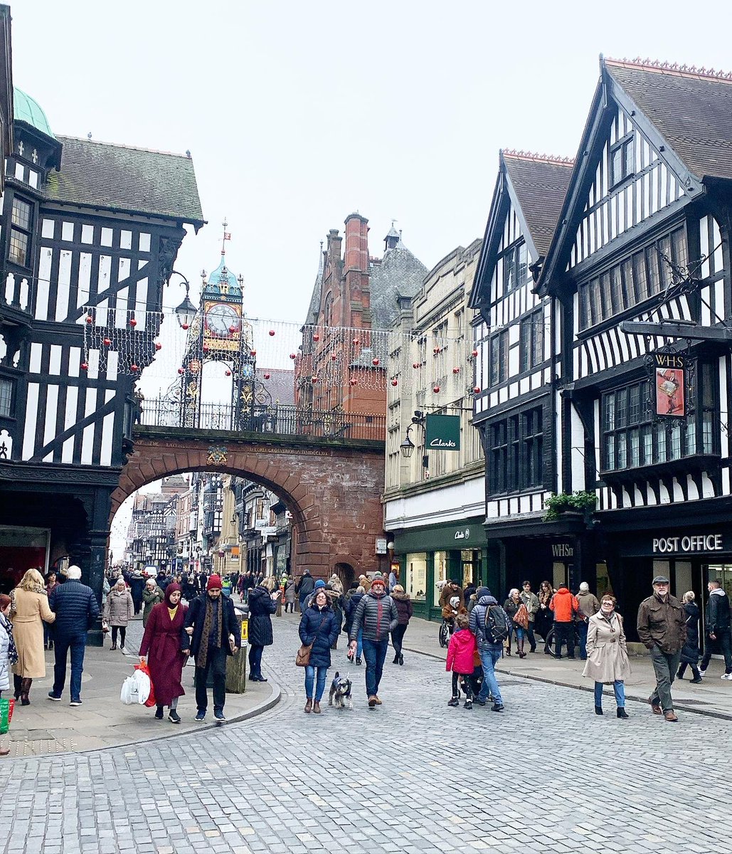 adele1985's tweet image. 37!!! 🥂🎂
Throw back to last Friday .. my bday! Had the best day with my little family 🥰 #mybirthday #chester #birthdaygirl