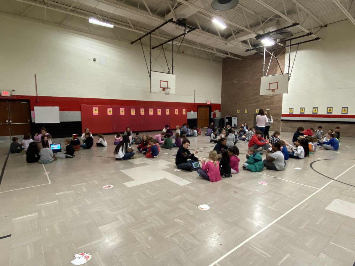 Love learning from our next door neighbors!! Thanks for teaching us some ASL!! #WEareLakota #NeedToSucceedCECS <a href="/Creeksidetweet/">Creekside ECS</a>