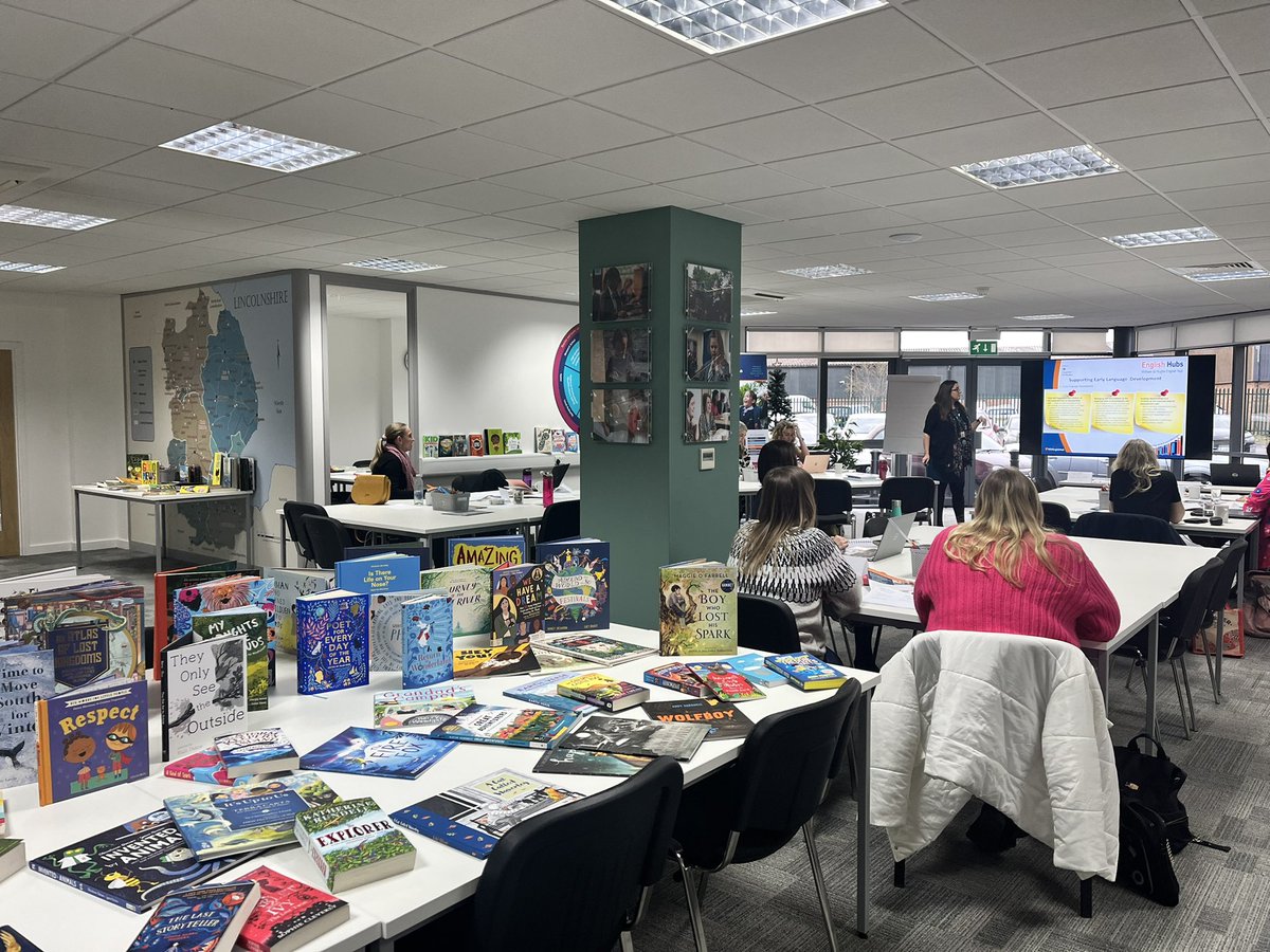 WSHEnglishHub's tweet photo. Thank you to everyone who joined us for our Showcase today! 📚It was great to work with such dedicated practitioners!

Thank you to Hannah @WSHacademy, @CraddockSusanna and Rebecca @grimoldbyschool for sharing your expertise and inspiring everyone! #phonics #rfp #earlylanguage 📚 https://t.co/JvoZUH8B4k